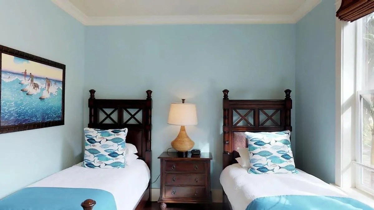 D210 Second Floor 3-Bedroom Poolside Lanai Koloa